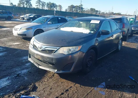 2012 Toyota Camry Le z USA, uszkodzony, nr VIN 4T4BF1FK1CR262629